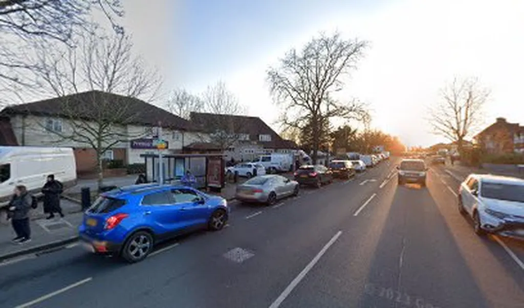 Sixth Cross Road (Stop T)