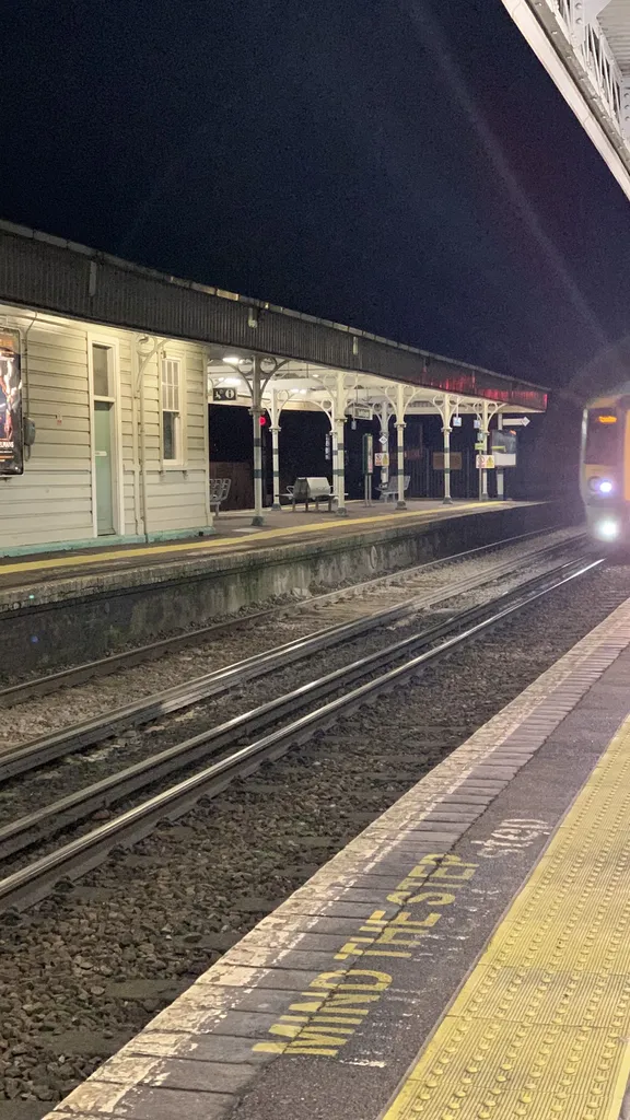 South Croydon Train Station - Southern Railway