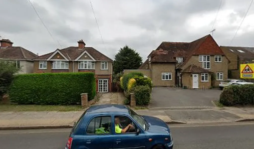Southfield Close (Stop CR)