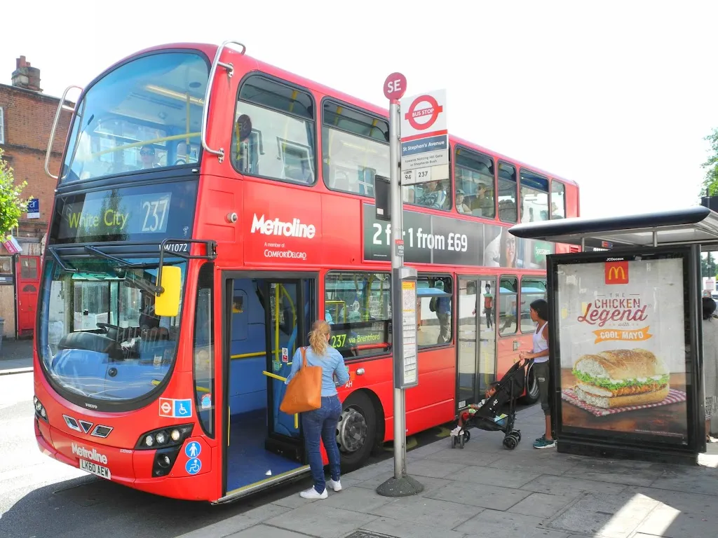 St Stephen's Avenue (Stop SE)