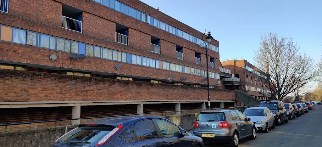 Stafford Court (Stop DT)