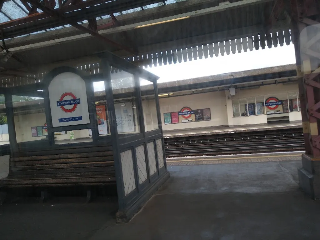 Stamford Brook Station (Stop P)