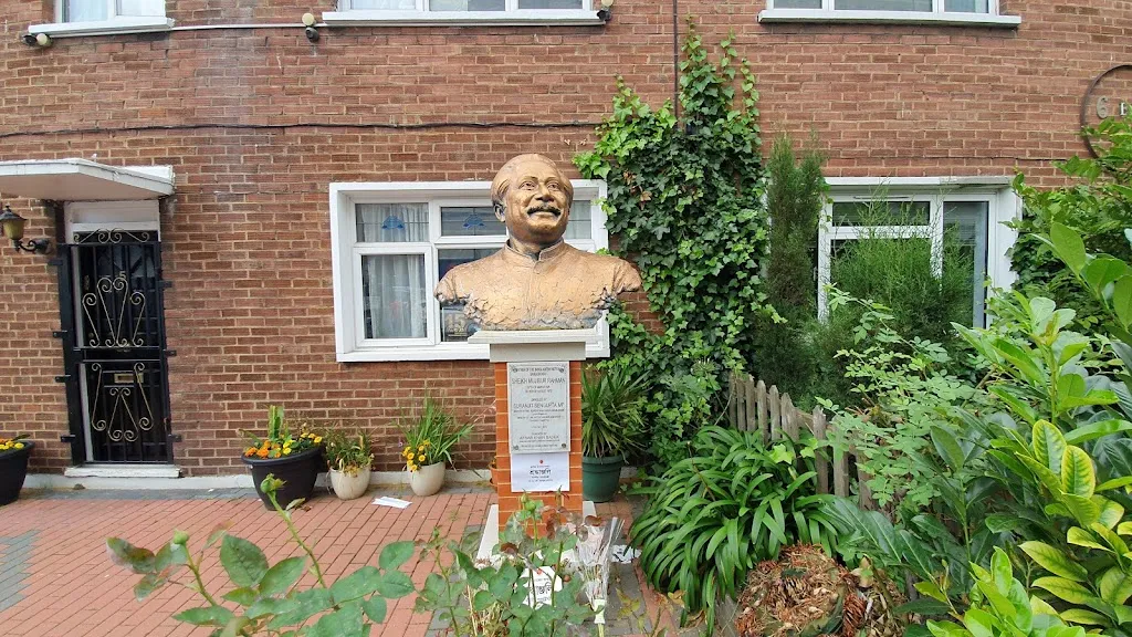 Statue of Bangabandhu