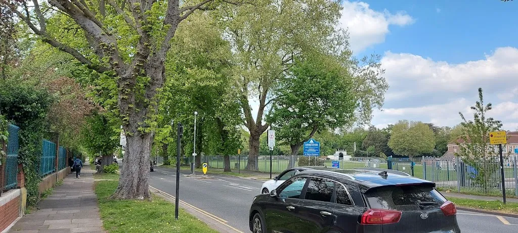 Staveley Road (Stop N)