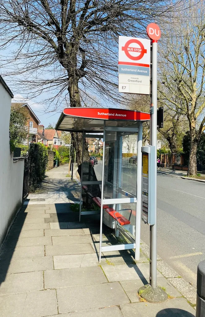 Sutherland Avenue (Stop DU)
