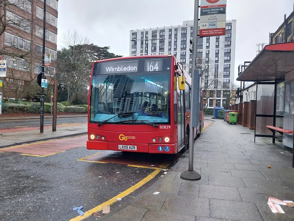 Sutton Station / The Quadrant (Stop Q)