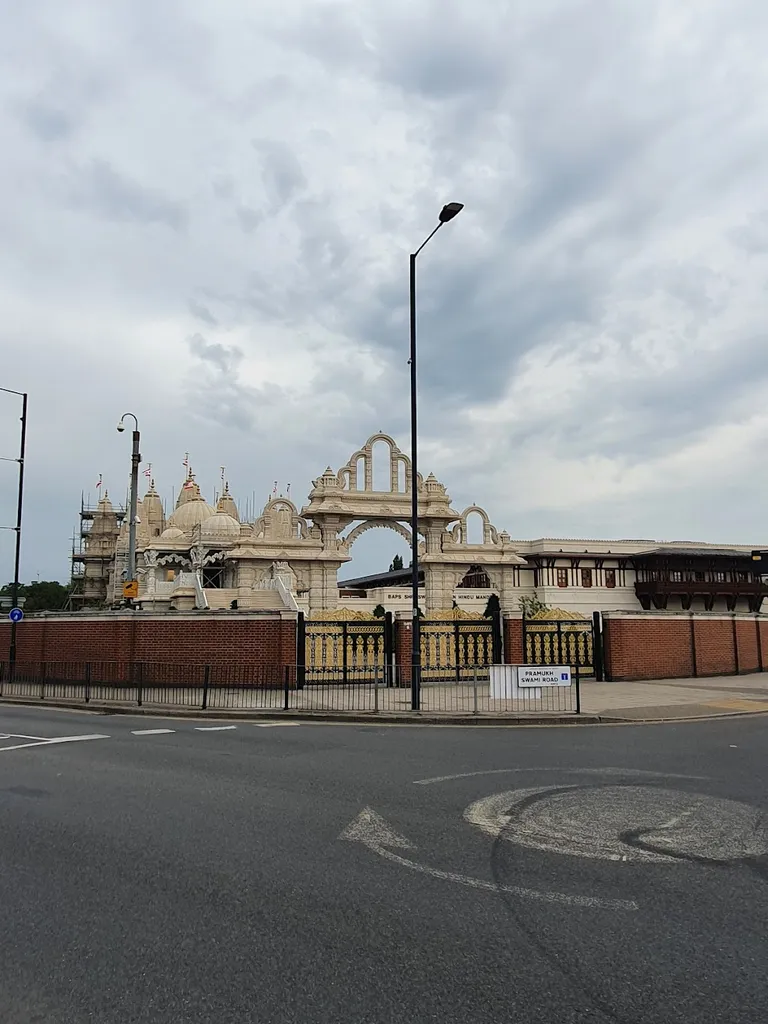 Swaminarayan Temple (Stop J)