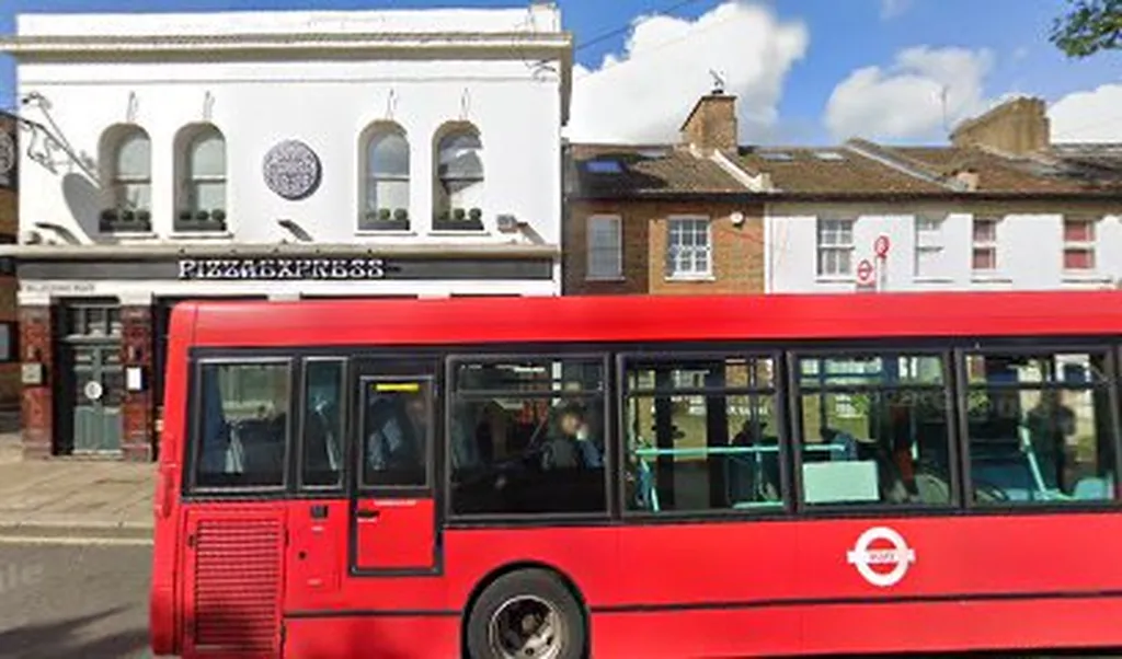 Teddington Library (Stop B)