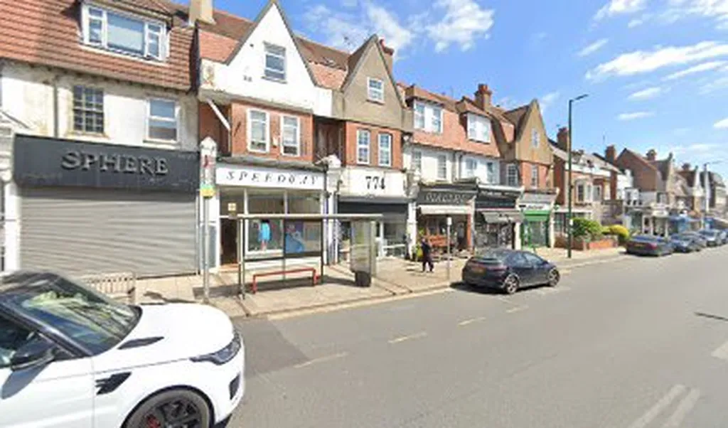 Temple Fortune Lane (Stop TE)