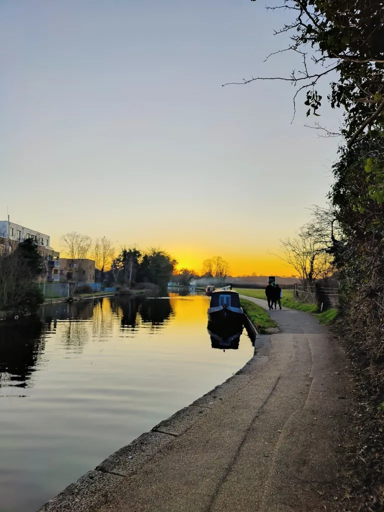 Three Bridges / Windmill Lane 1 Three Bridges / Windmill Lane