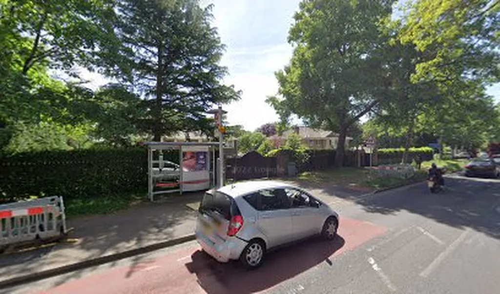 Traps Lane
