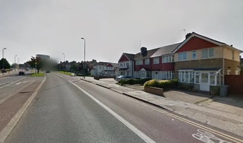 Tring Avenue