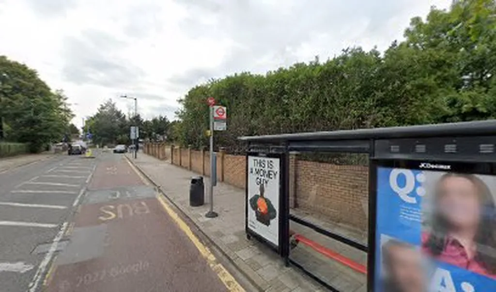 Tudor Gardens Kingsbury (Stop BC)