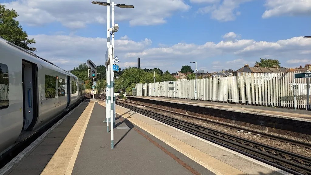 Tulse Hill Train Station - Southern Railway