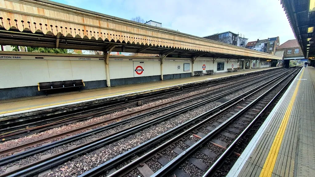 Upton Park Underground Station