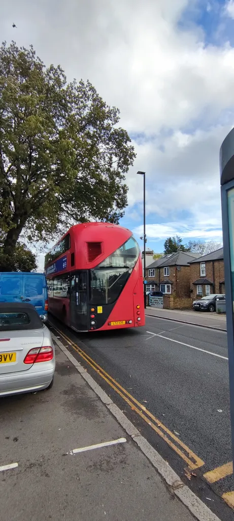 Uxbridge Road Hanworth (Stop AM)