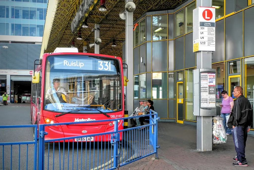 Uxbridge Station (Stop L)
