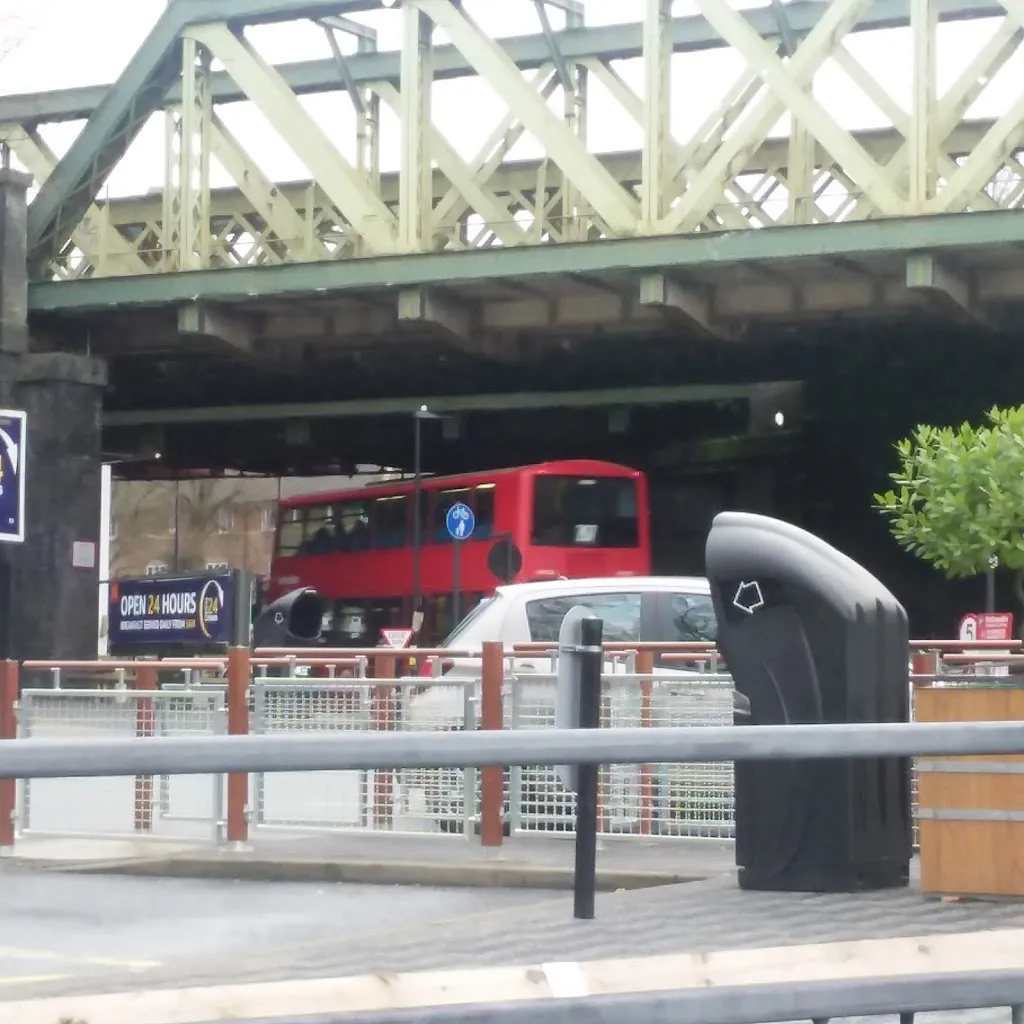 Uxbridge Station (Stop M)