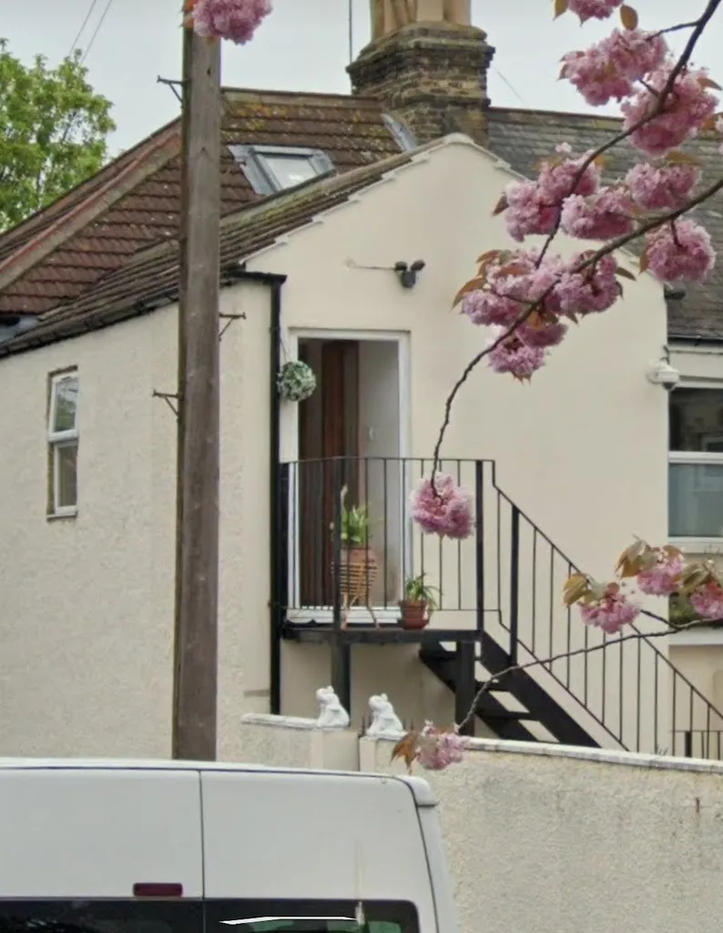 Villa Off Licence & Groceries