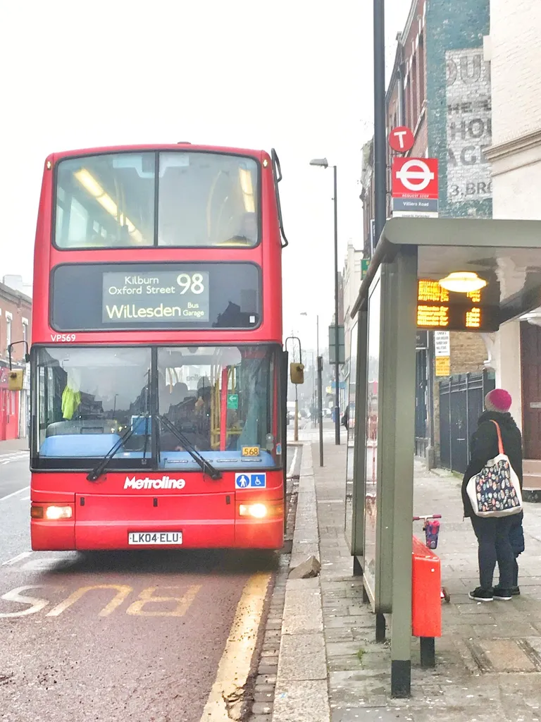 Villiers Road (Stop T)