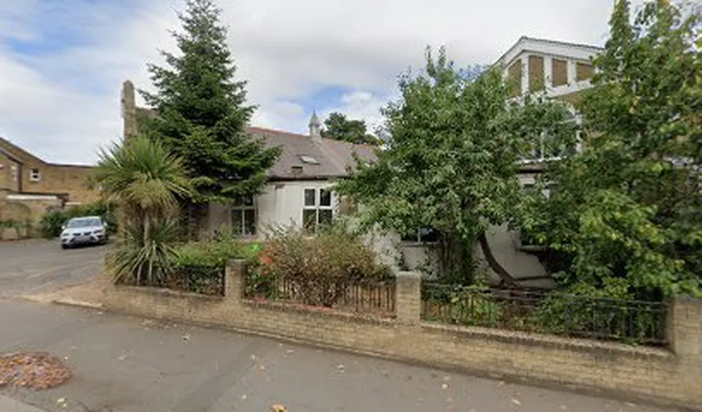 Waltham Road (Stop H)