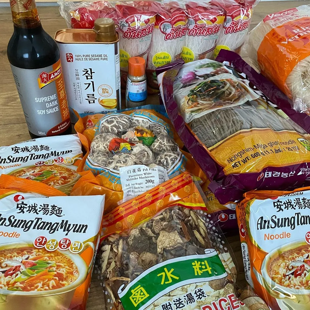WaNaHong 華南行 - Warehouse (Distribution Only)