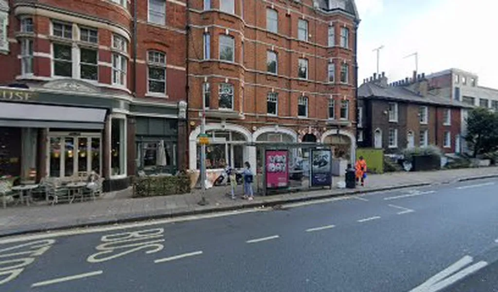 Wandsworth Bridge Rd Kings Rd (Stop GL)