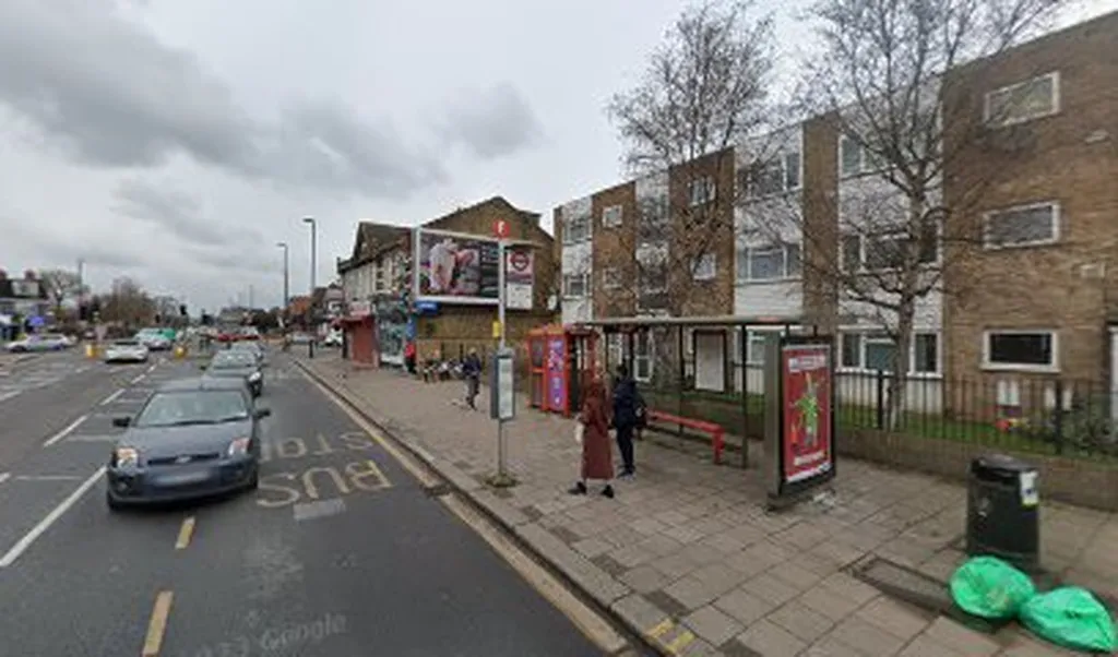 Wellington Road South (Stop F)