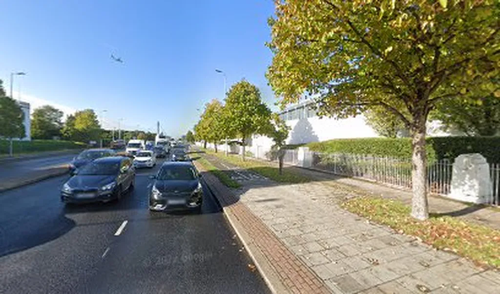 West Cross Way (Stop E)