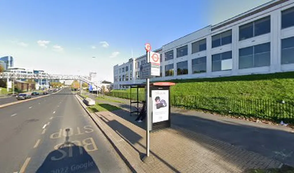 West Cross Way (Stop G)