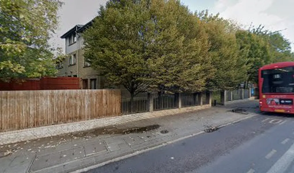 West End Close (Stop K)