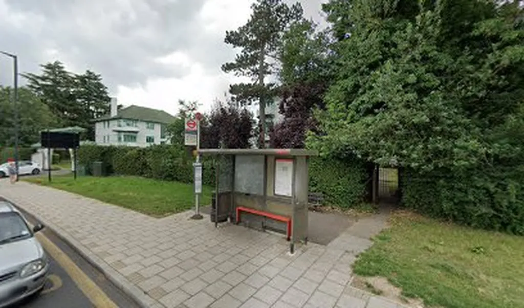 West End Lane Pinner (Stop PR)