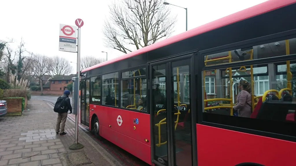 West Park Road (Stop V)