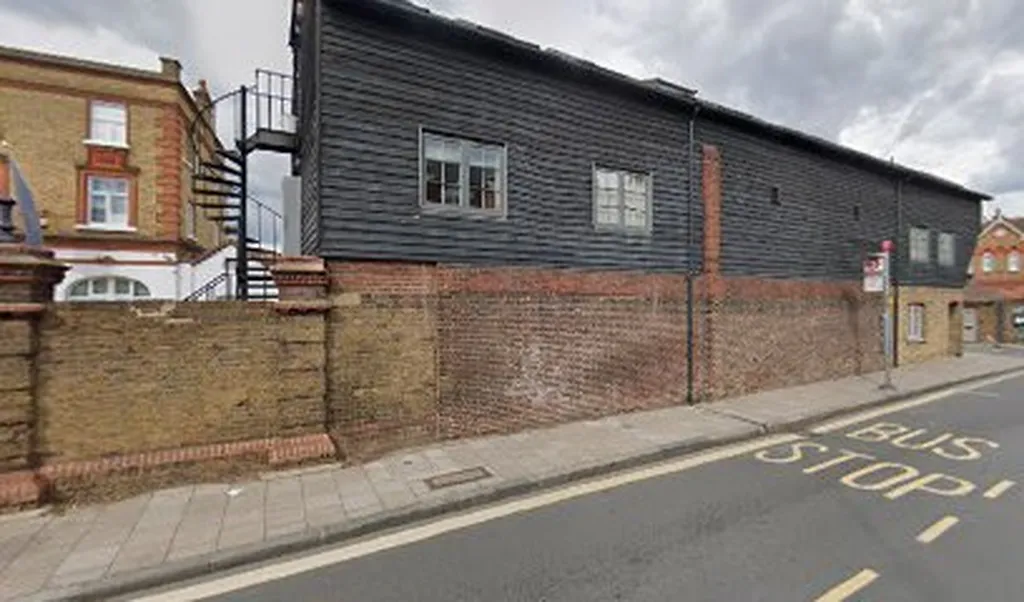 White Hart Lane (Stop T)