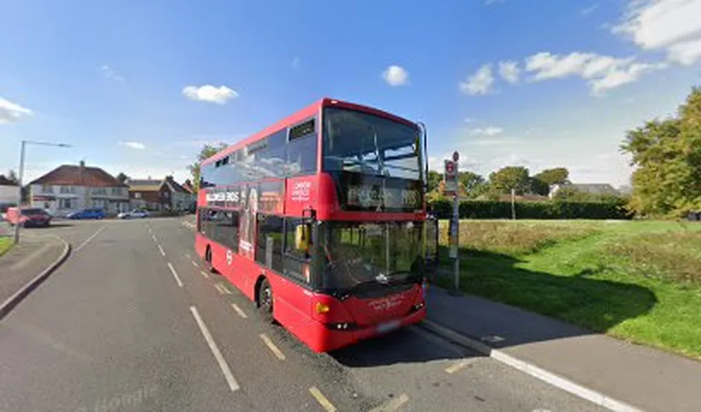 Wood End Green Road (Stop XP)