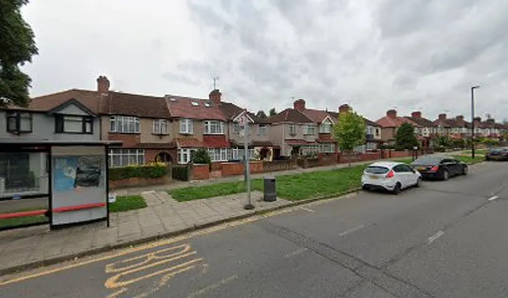 Wood End Lane Northolt (Stop NV)