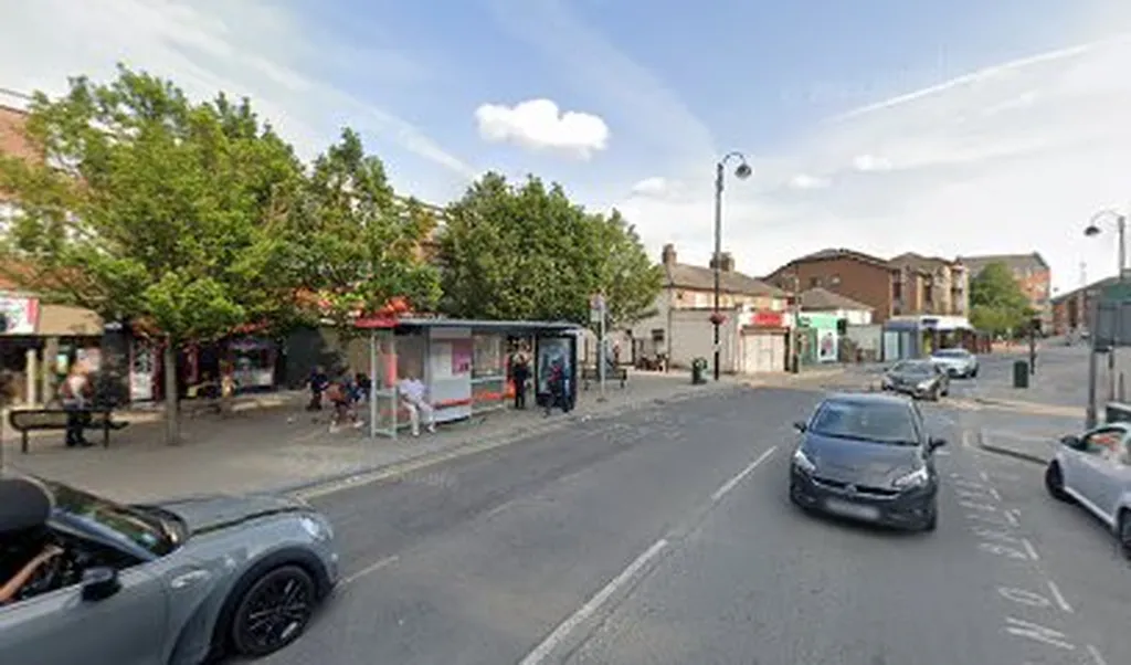 Yiewsley High Street (Stop B)
