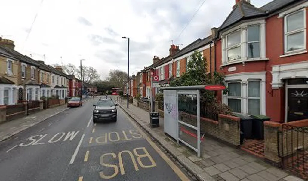 Abbotsford Avenue (Stop H)