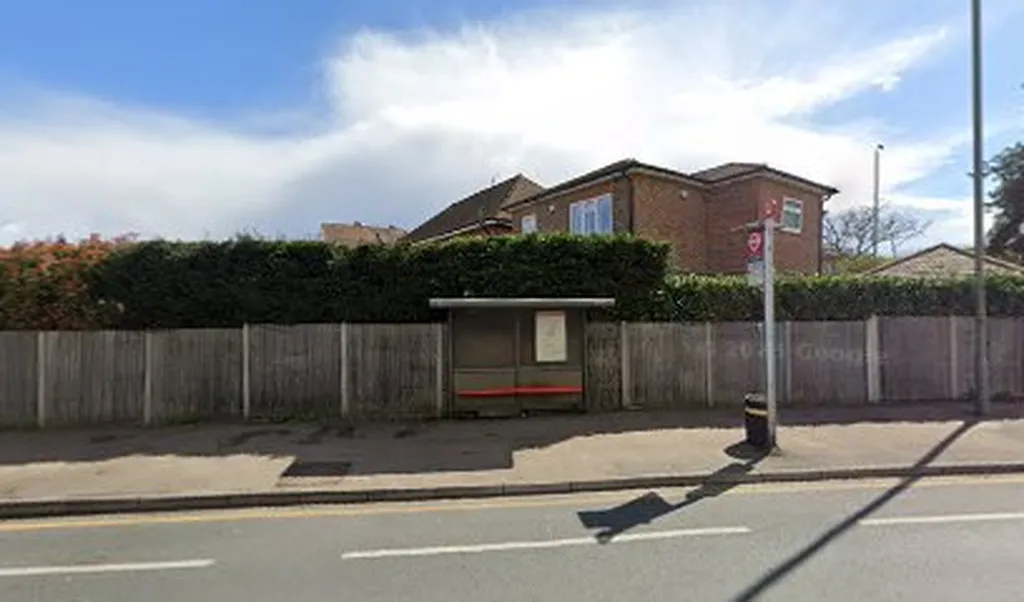Addington Road / Glebe Way (Stop L)