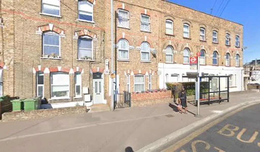 Addison Road (Stop T)