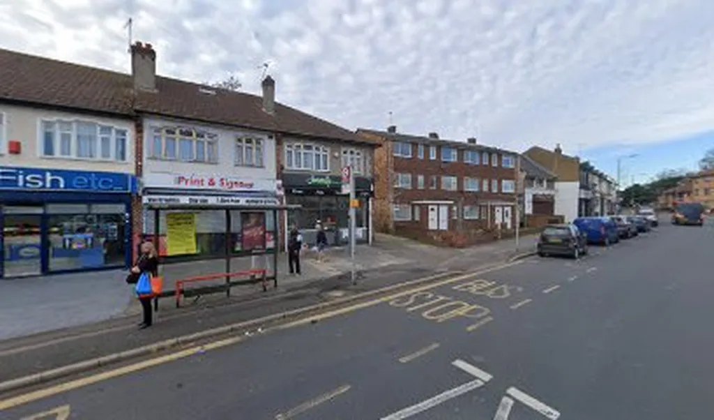 Albert Road / Nuxley Road