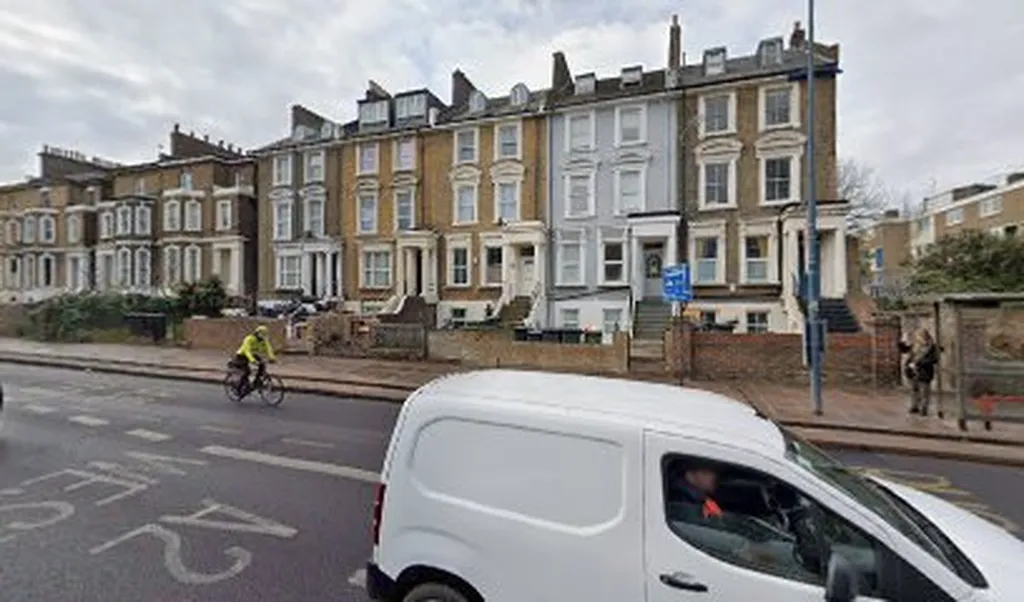 Amersham Road (Stop F)
