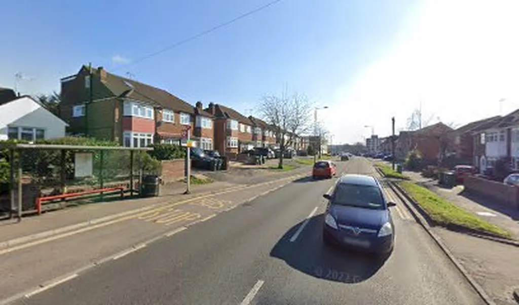 Amesbury Drive (Stop G)