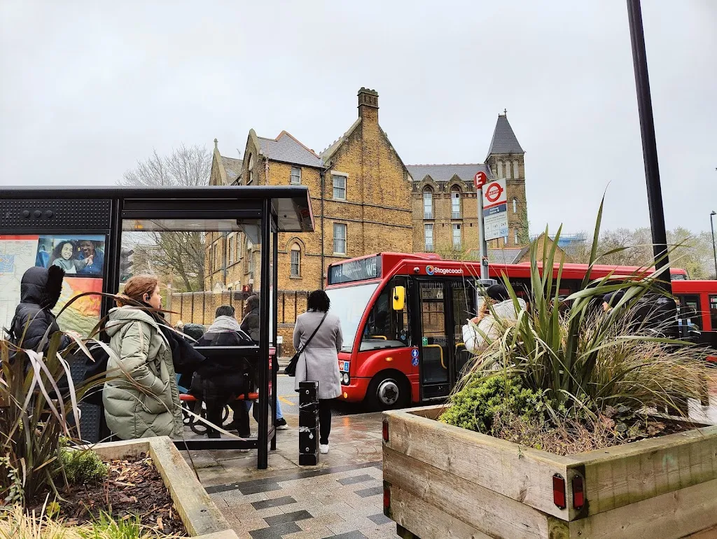 Archway Station (Stop E)