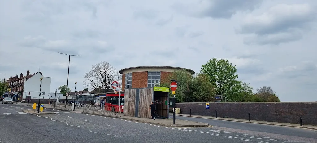 Arnos Grove Station (Stop A)