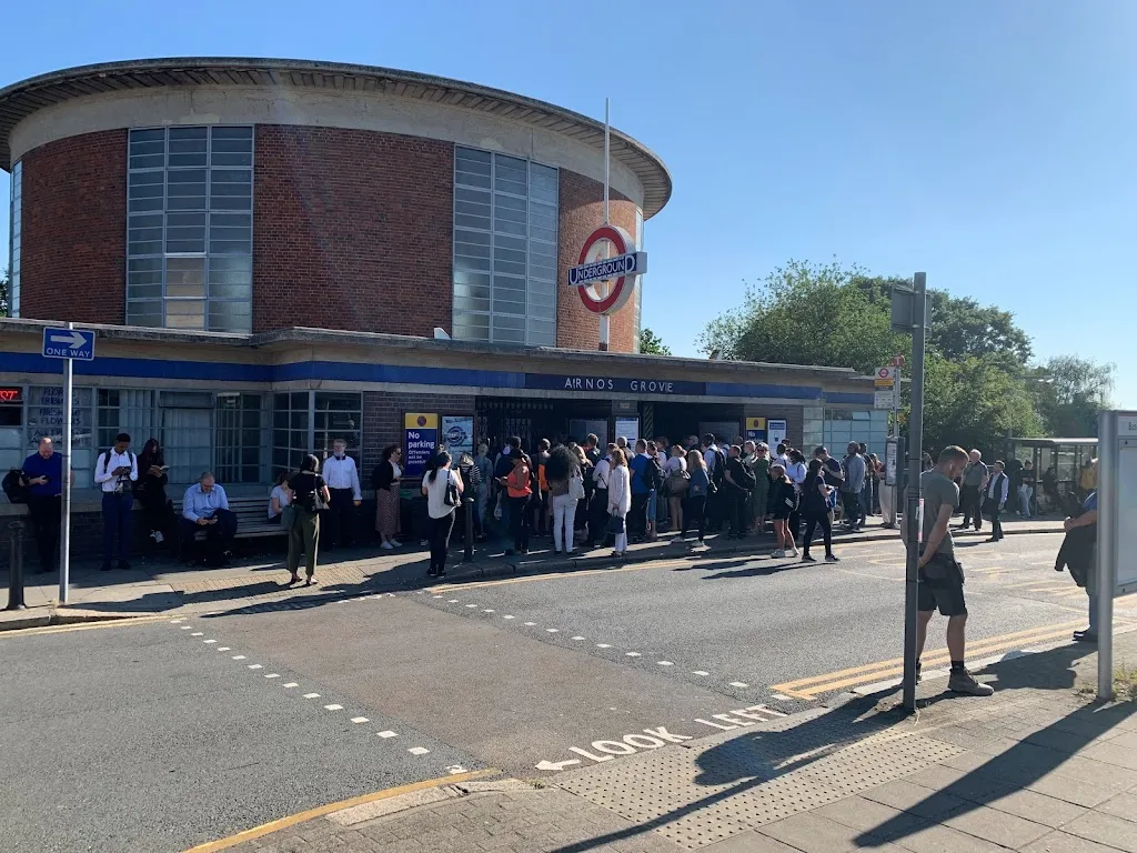 Arnos Grove Station (Stop B)