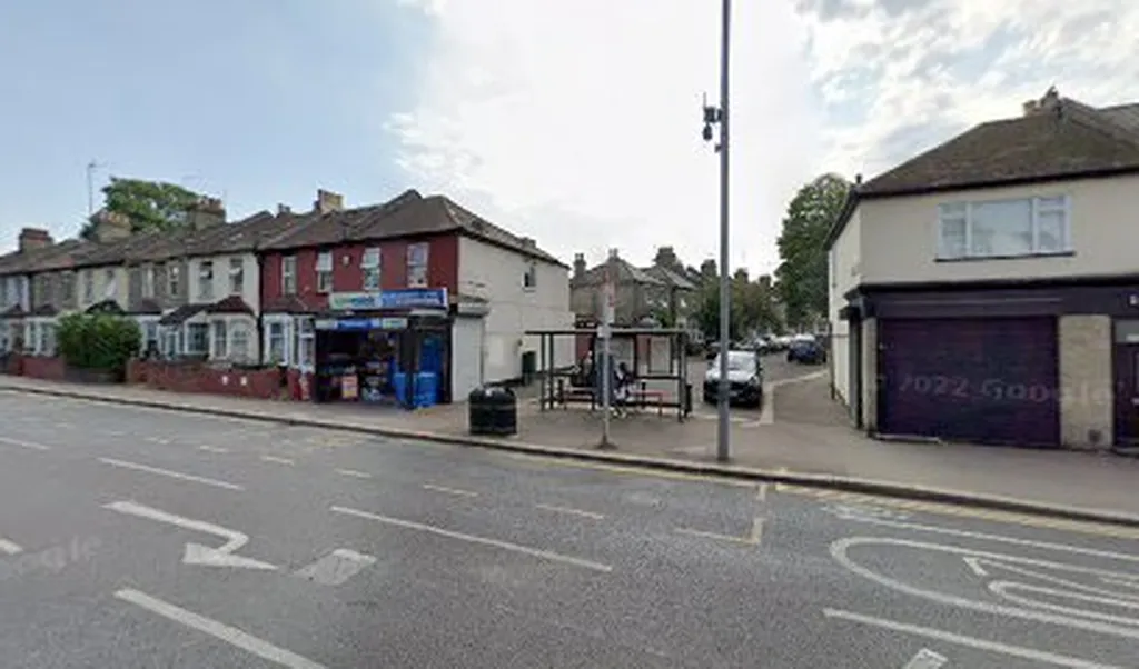 Aveling Park Road