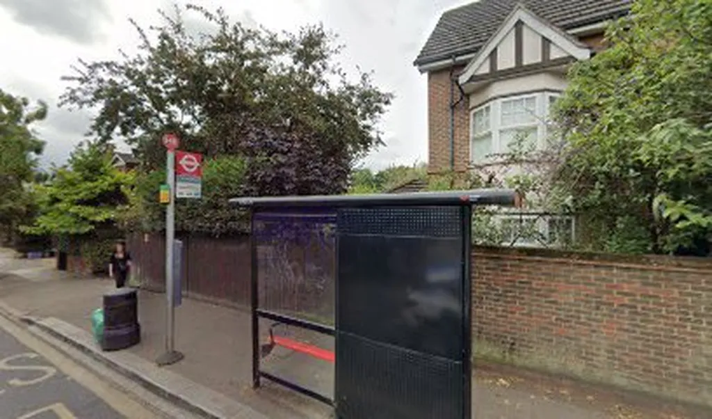 Avondale Road (Stop HR)