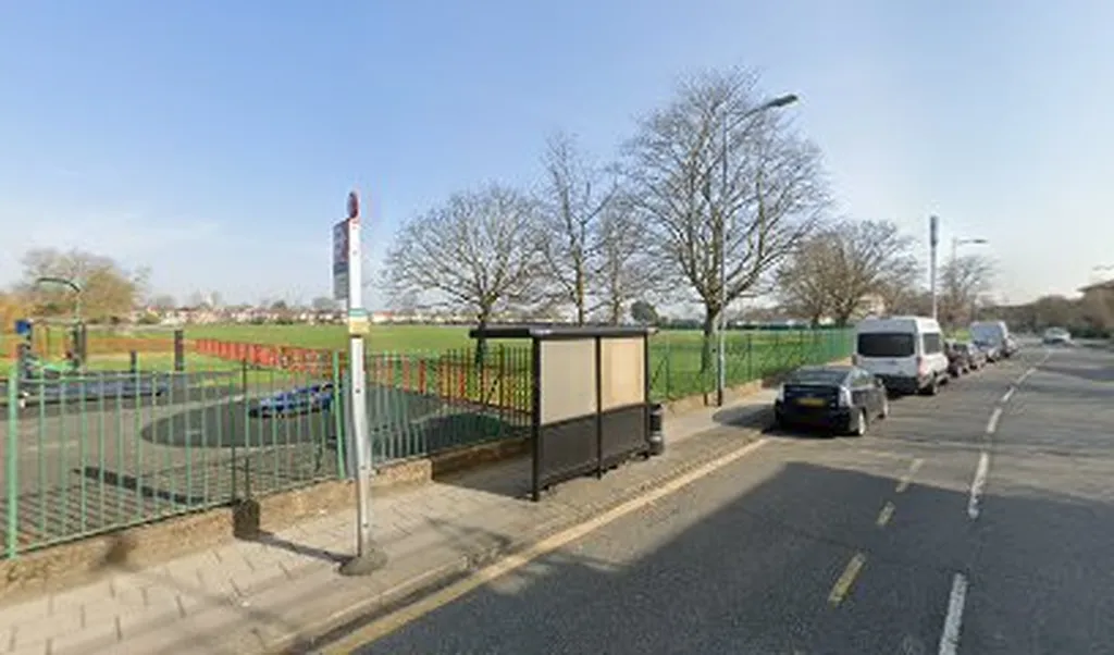Bankside Road (Stop T)