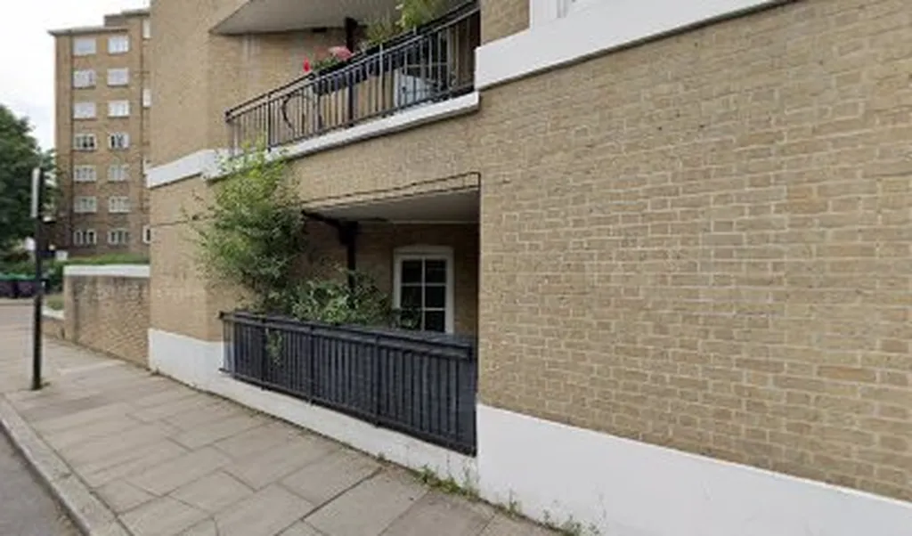 Baring Street (Stop XE)